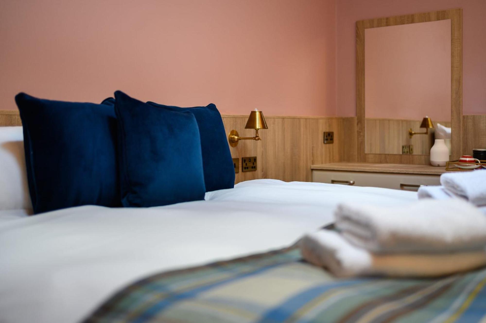 Queen Charlotte Guesthouse EDI Eksteriør billede