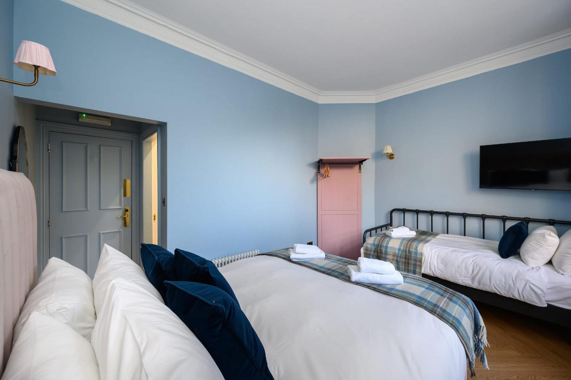 Queen Charlotte Guesthouse EDI Eksteriør billede