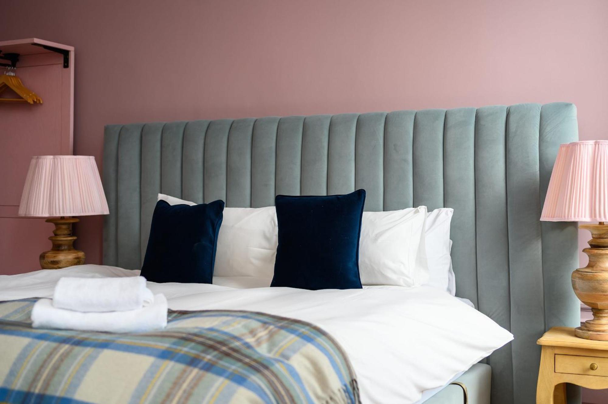 Queen Charlotte Guesthouse EDI Eksteriør billede