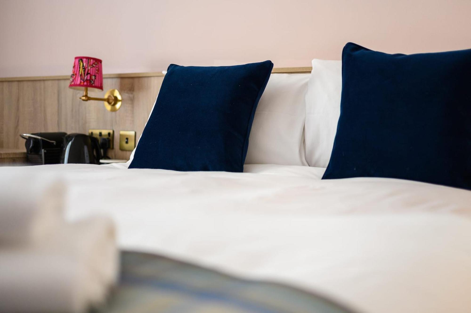 Queen Charlotte Guesthouse EDI Eksteriør billede