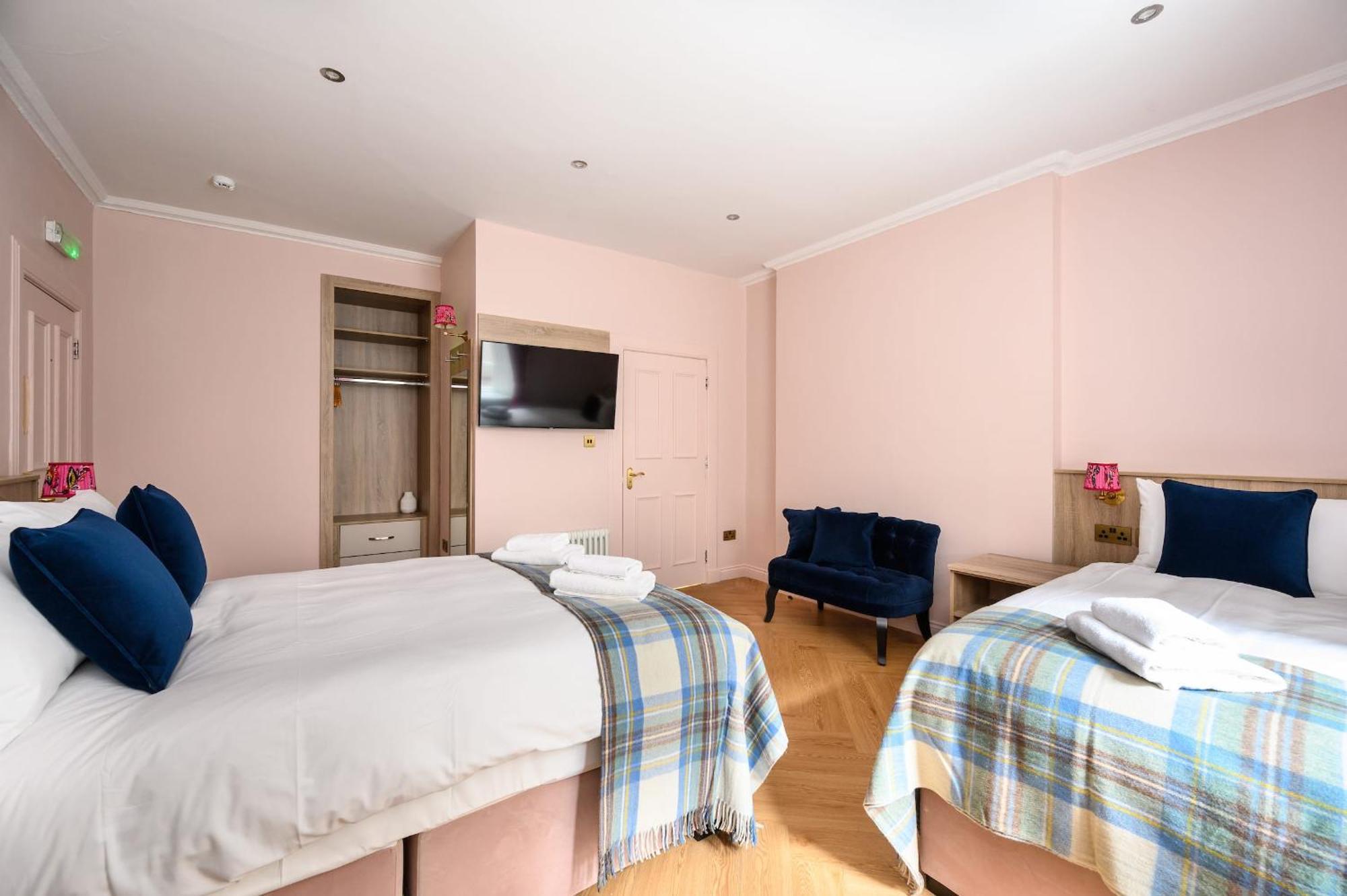 Queen Charlotte Guesthouse EDI Eksteriør billede