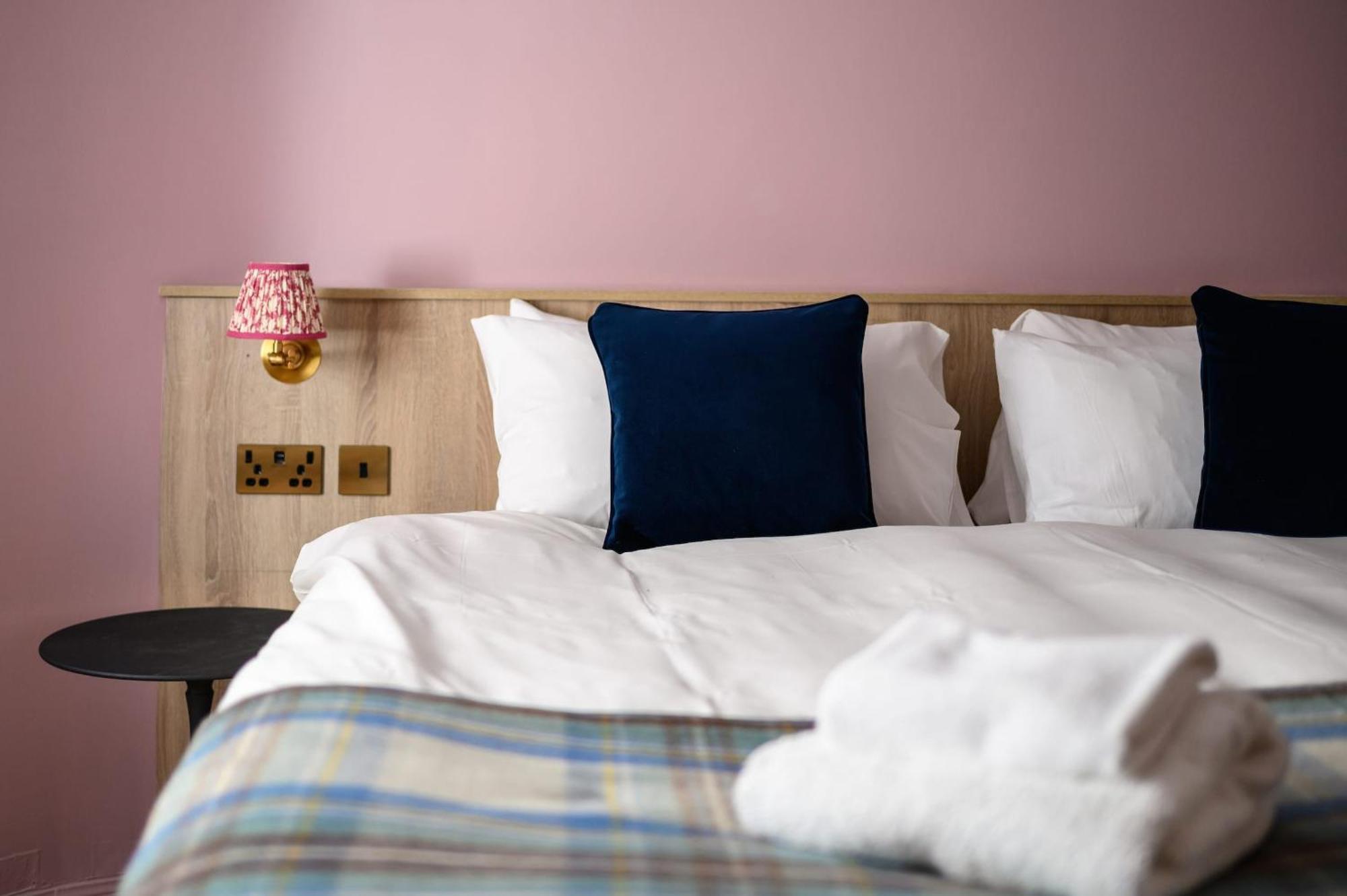 Queen Charlotte Guesthouse EDI Eksteriør billede