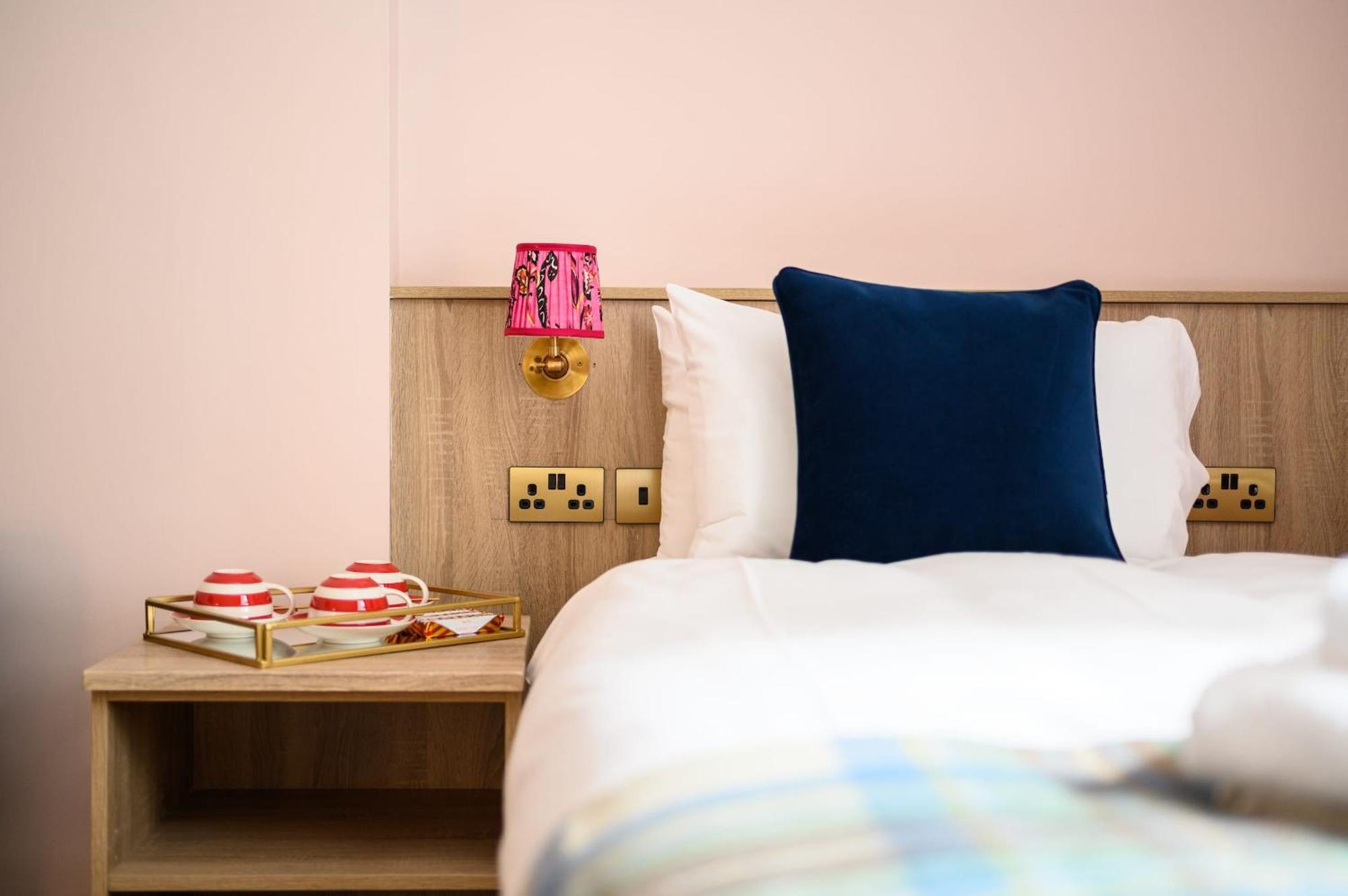 Queen Charlotte Guesthouse EDI Eksteriør billede