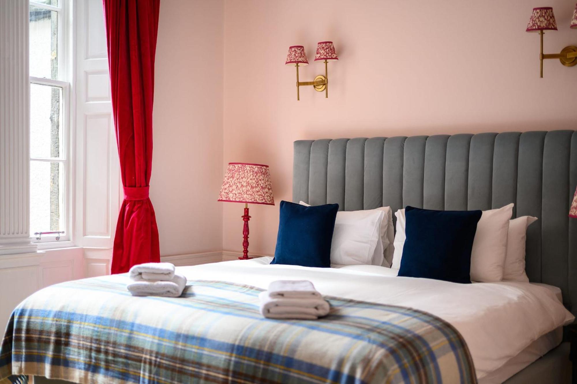 Queen Charlotte Guesthouse EDI Eksteriør billede